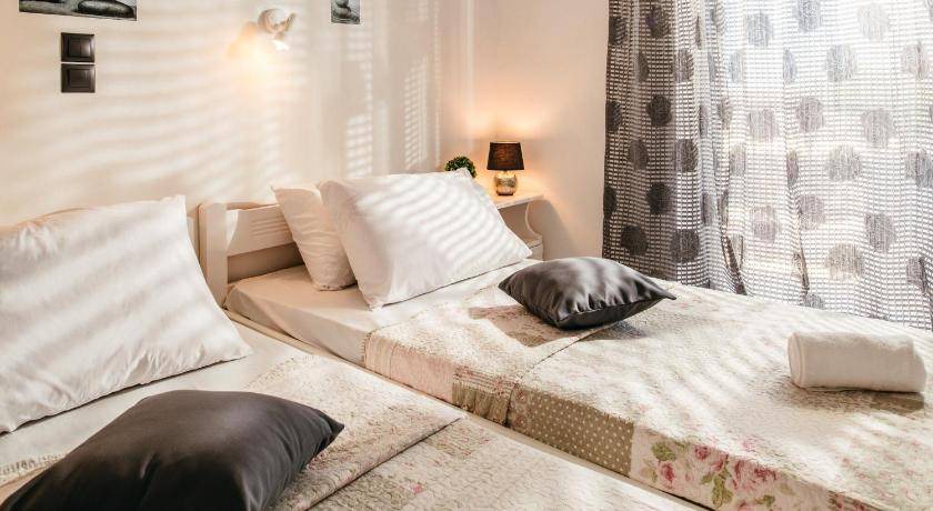 Photo of Bedroom in Amoudi