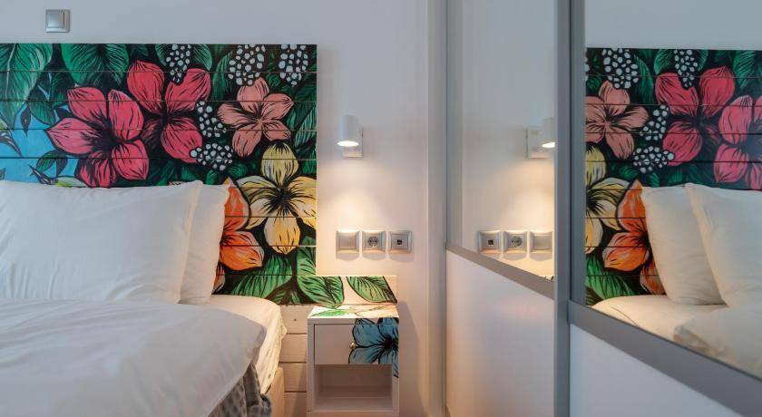 Photo of Others in Mousio