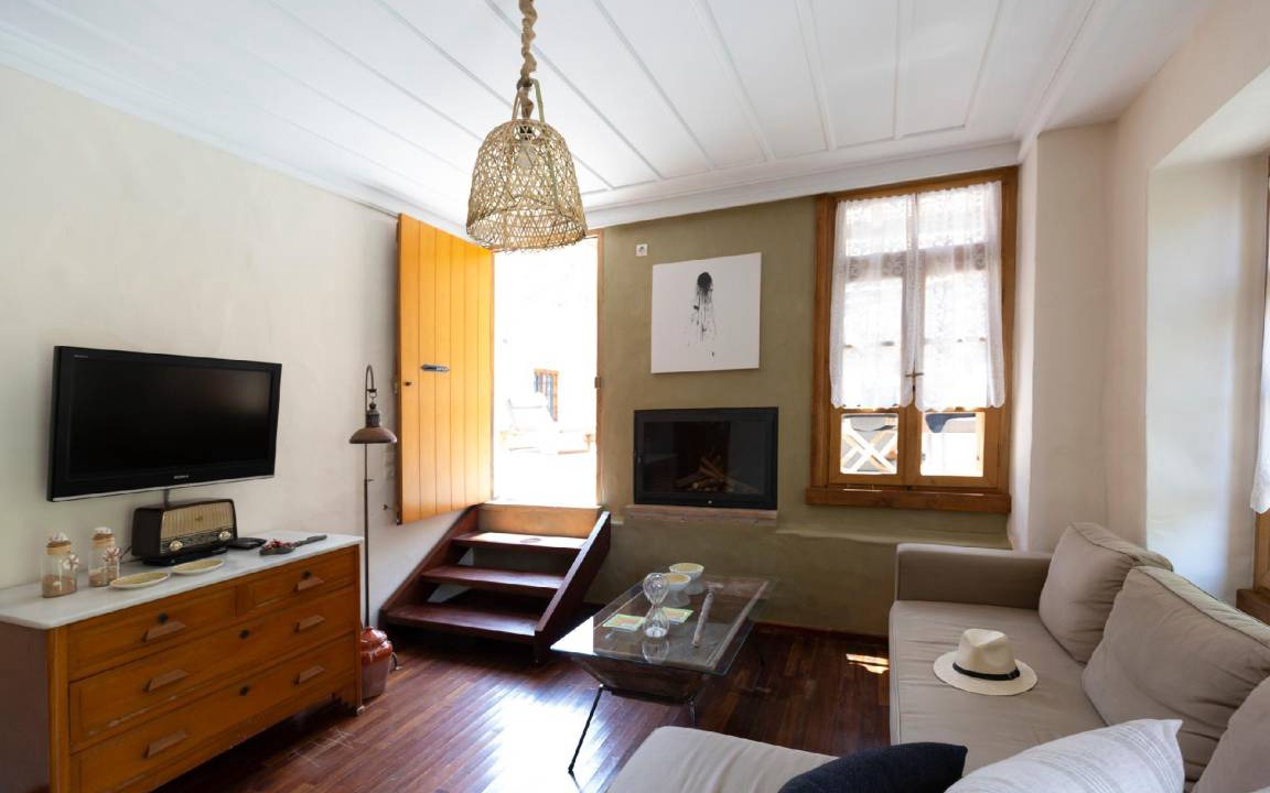 Photo of Livingroom in Agios Konstantinos