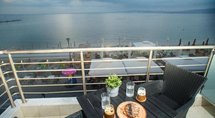 Photo of Patio Balcony in Perea