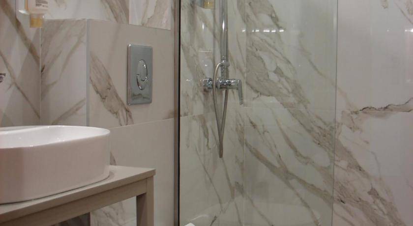 Photo of Bathroom in Katerini