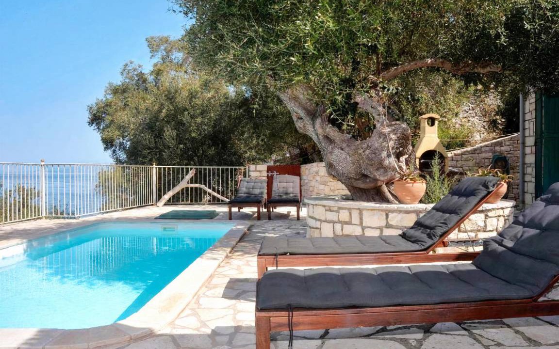 Photo of Outdoor in Longos