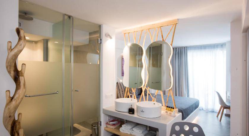 Photo of Others in Platis Gialos