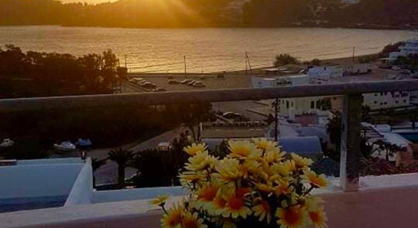 Photo of Patio Balcony in Ios