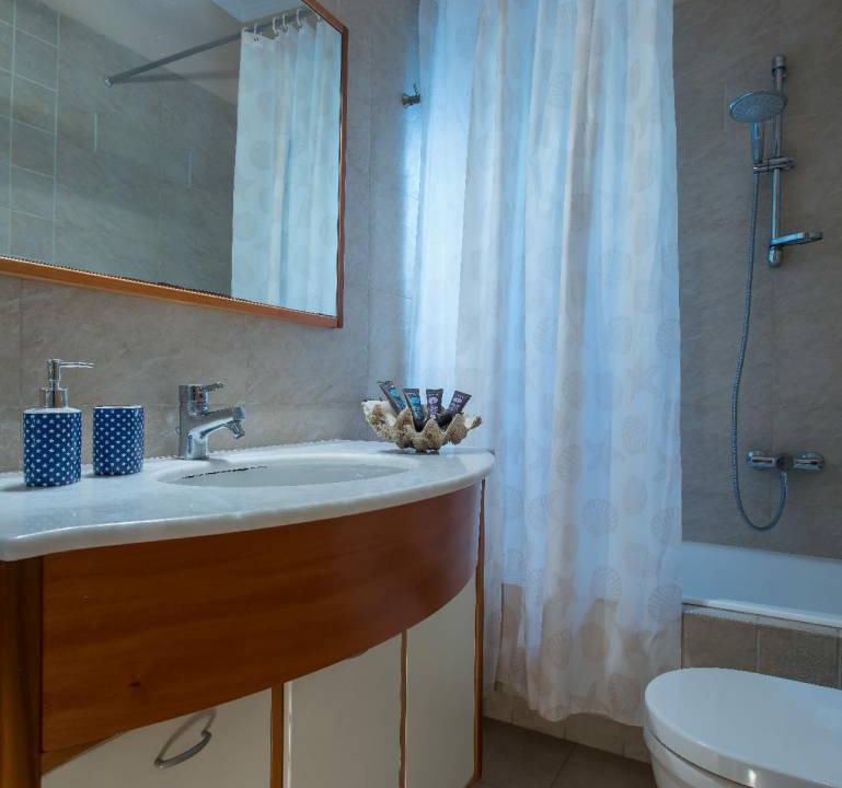 Photo of Bathroom in Kato Diminio
