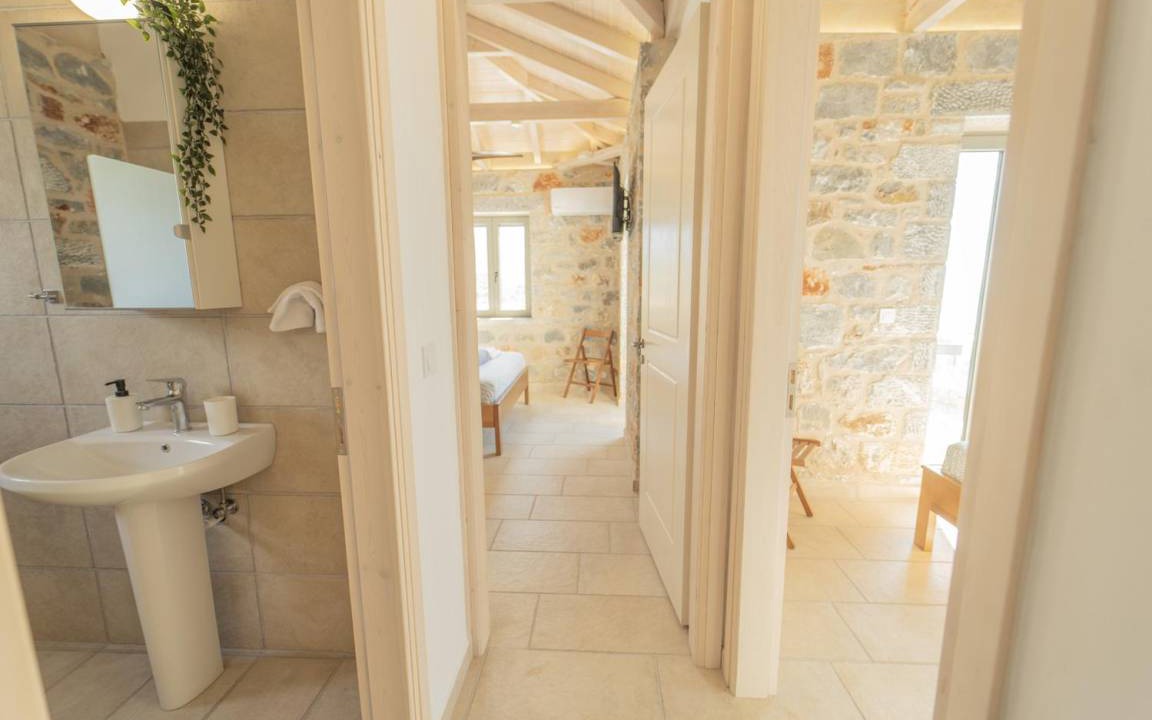 Photo of Bathroom in Lefktron
