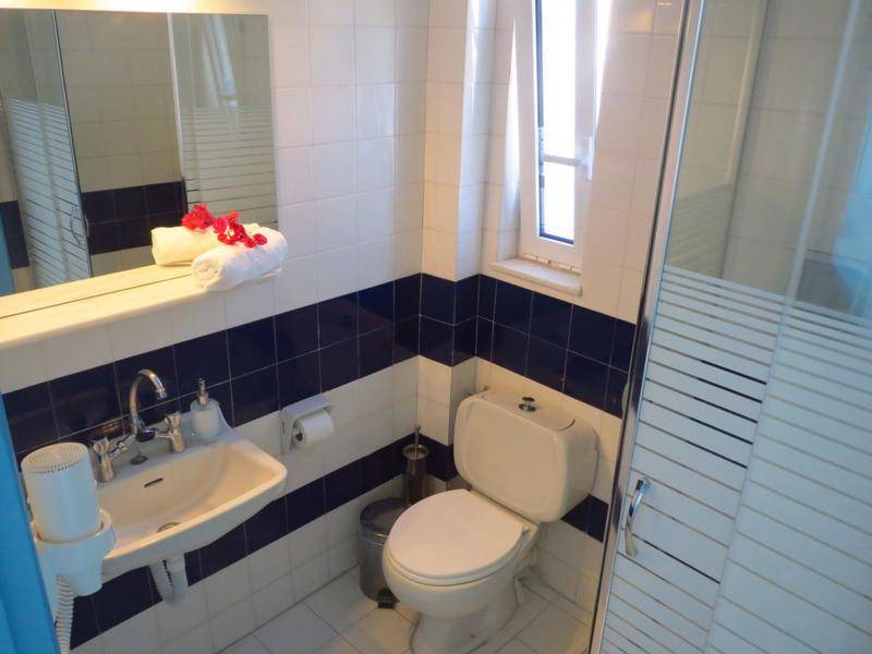 Photo of Bathroom in Ialyssos