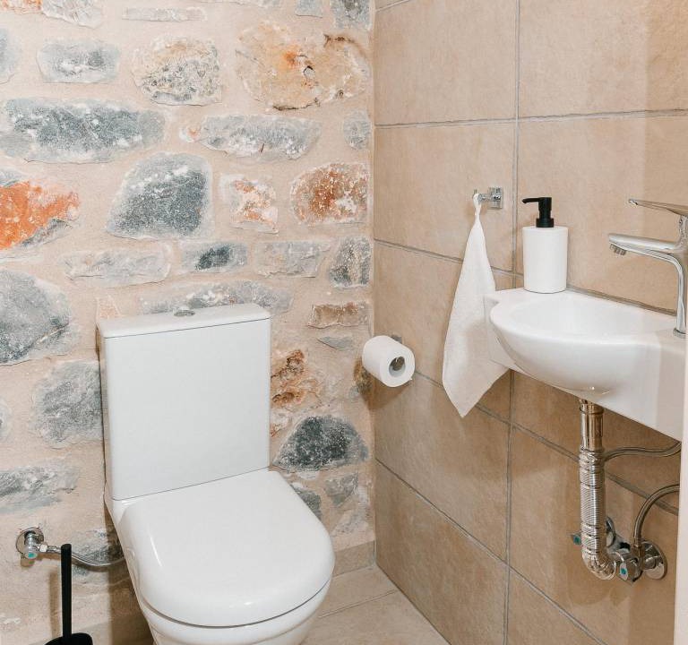 Photo of Bathroom in Lefktron