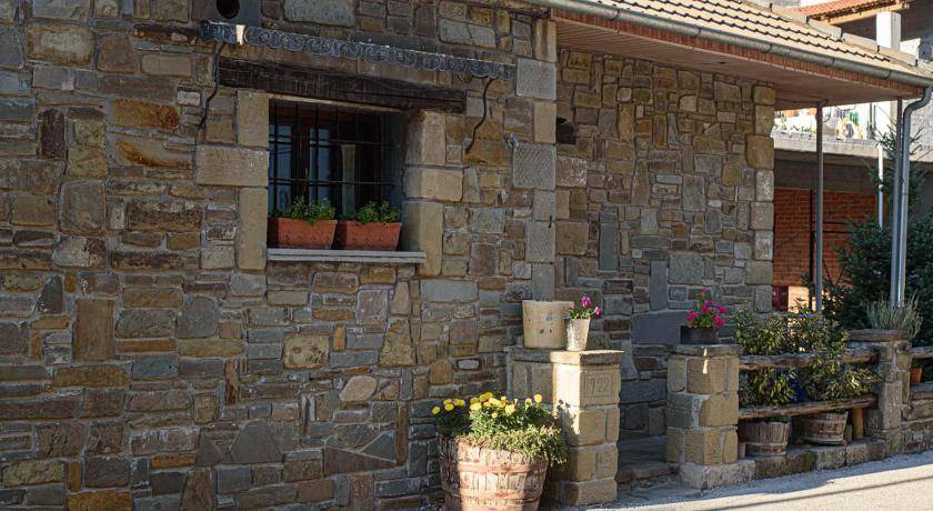 Photo of Buildings in Pramanta