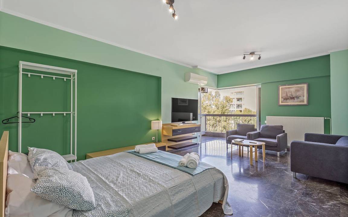 Photo of Bedroom in Alimos