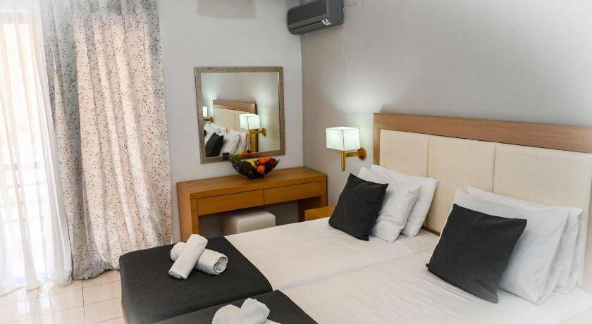 Photo of Bedroom in Petaloudes