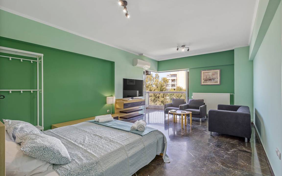 Photo of Bedroom in Alimos