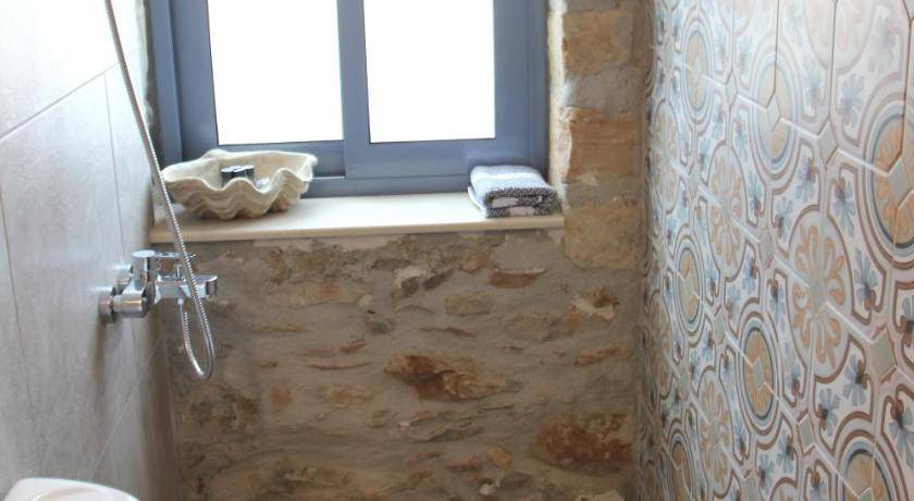 Photo of Bathroom in Koulkouthiana