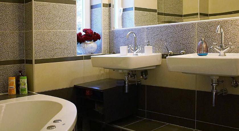 Photo of Bathroom in Thermi