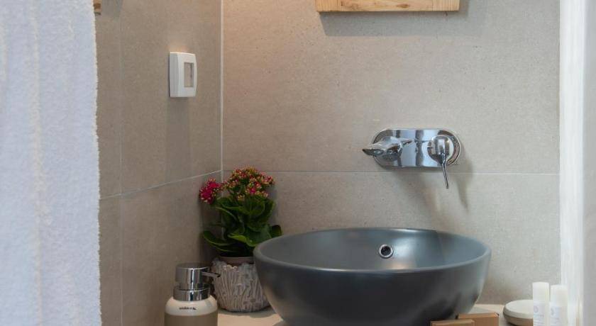 Photo of Bathroom in Platis Gialos