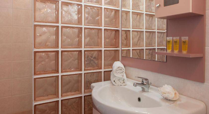 Photo of Bathroom in Antiparos