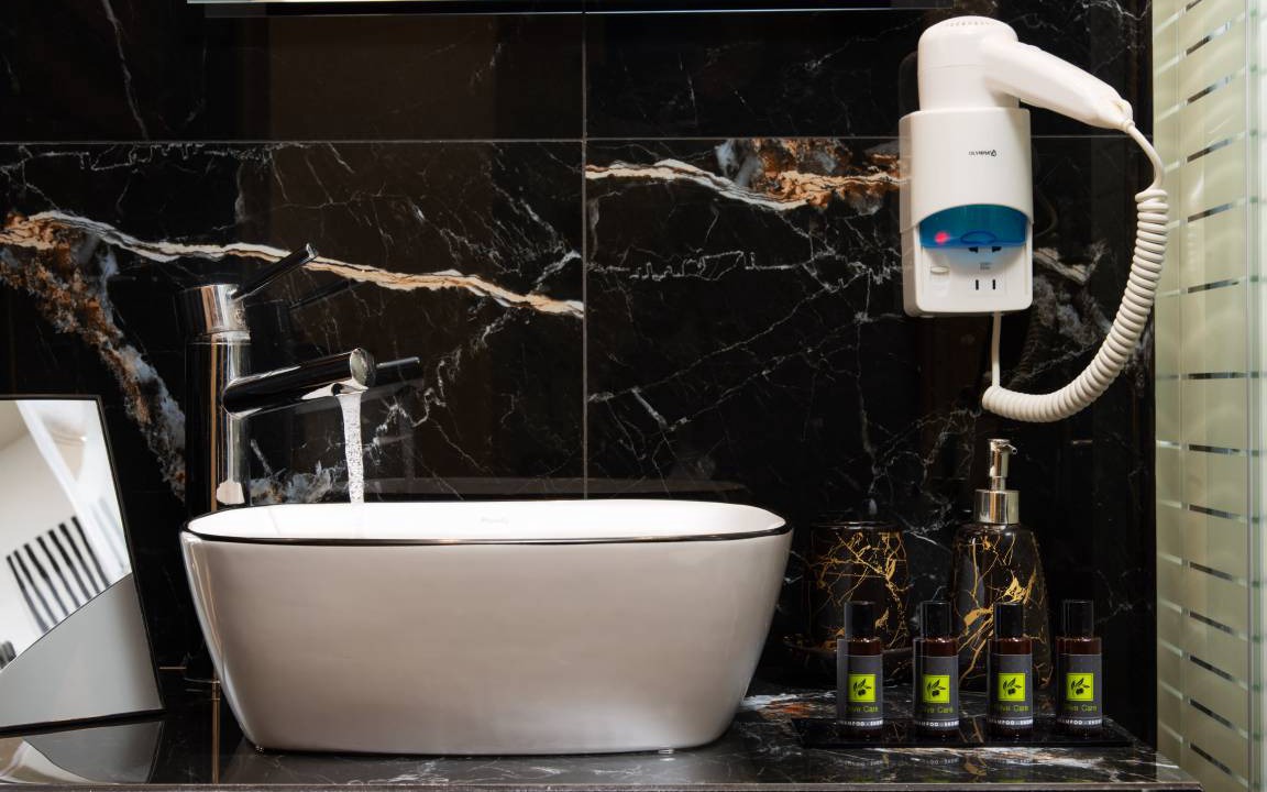 Photo of Bathroom in Adamas