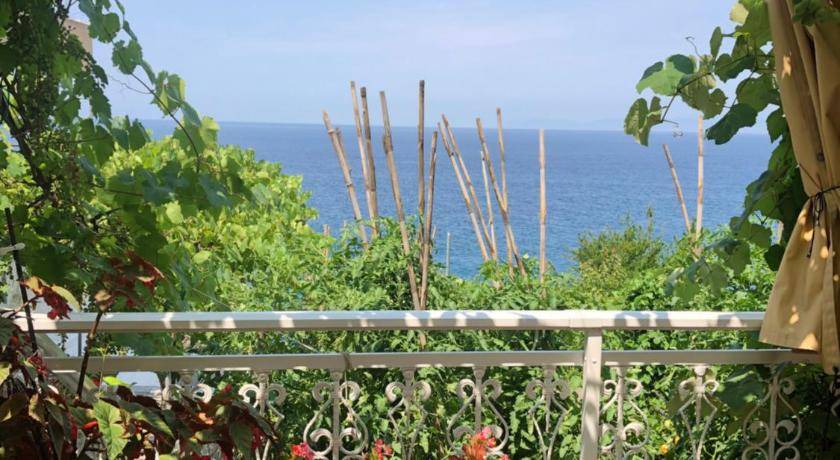 Photo of Others in Skala Marion