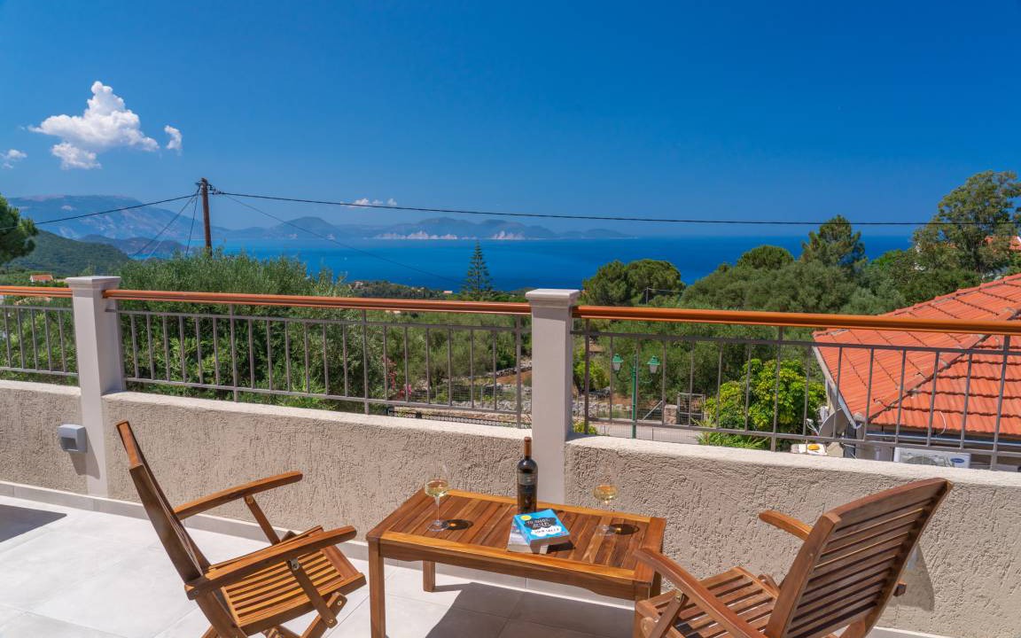 Photo of Patio Balcony in Tzamarelata
