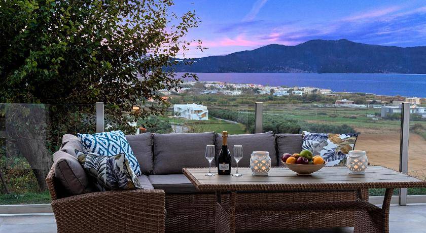 Photo of Patio Balcony in Dramia