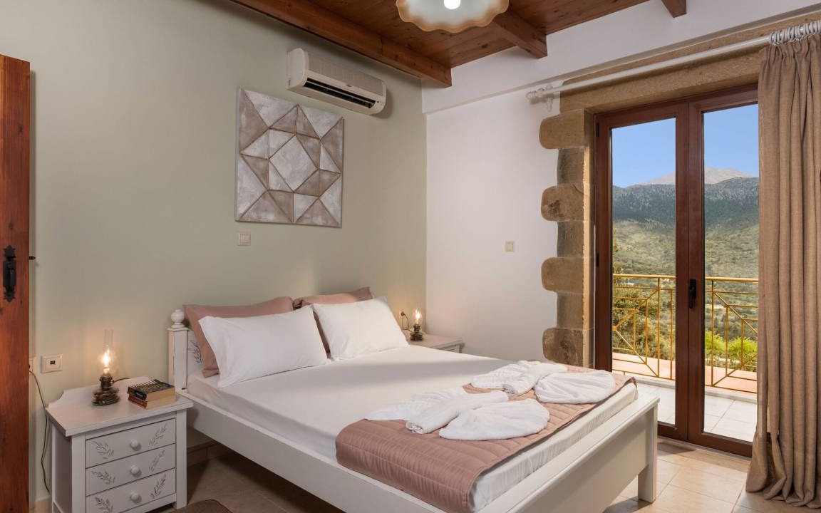 Photo of Bedroom in Embrosneros
