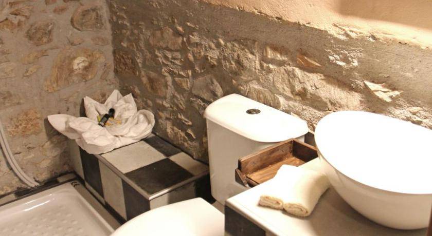 Photo of Bathroom in Koulkouthiana