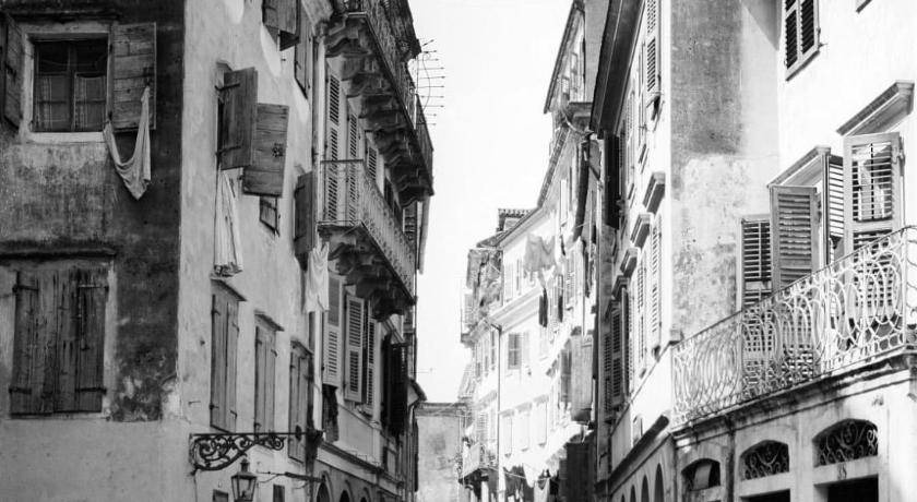Photo of Others in Liapades