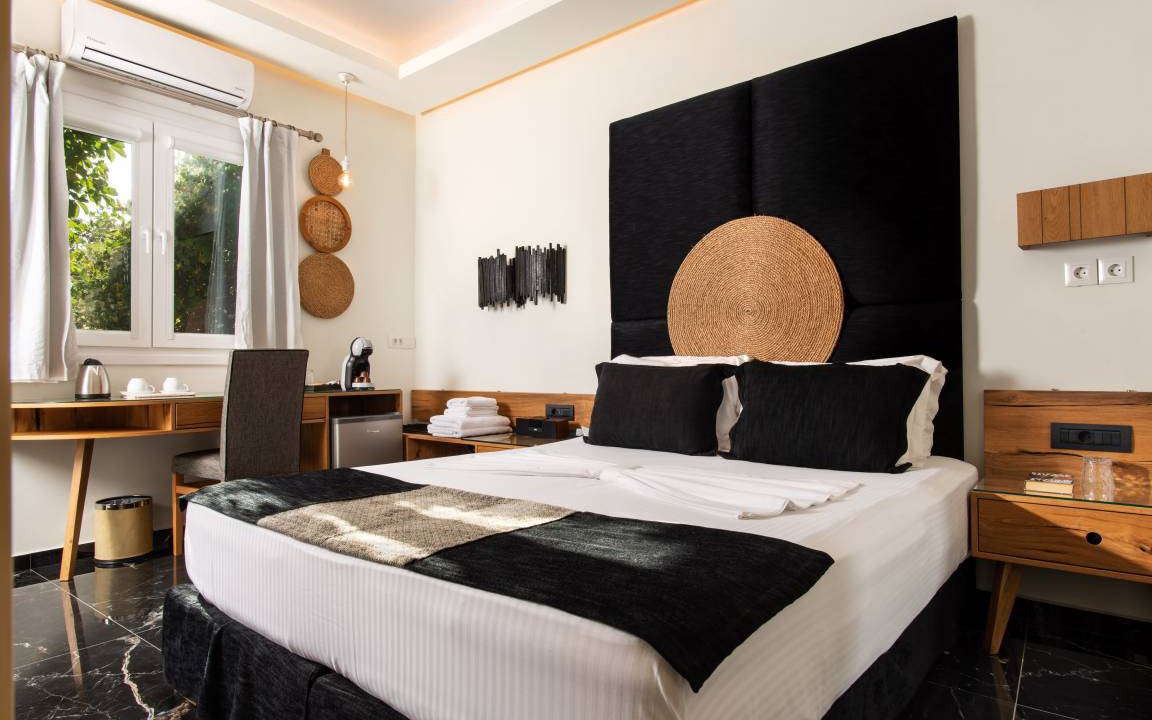 Photo of Bedroom in Adamas