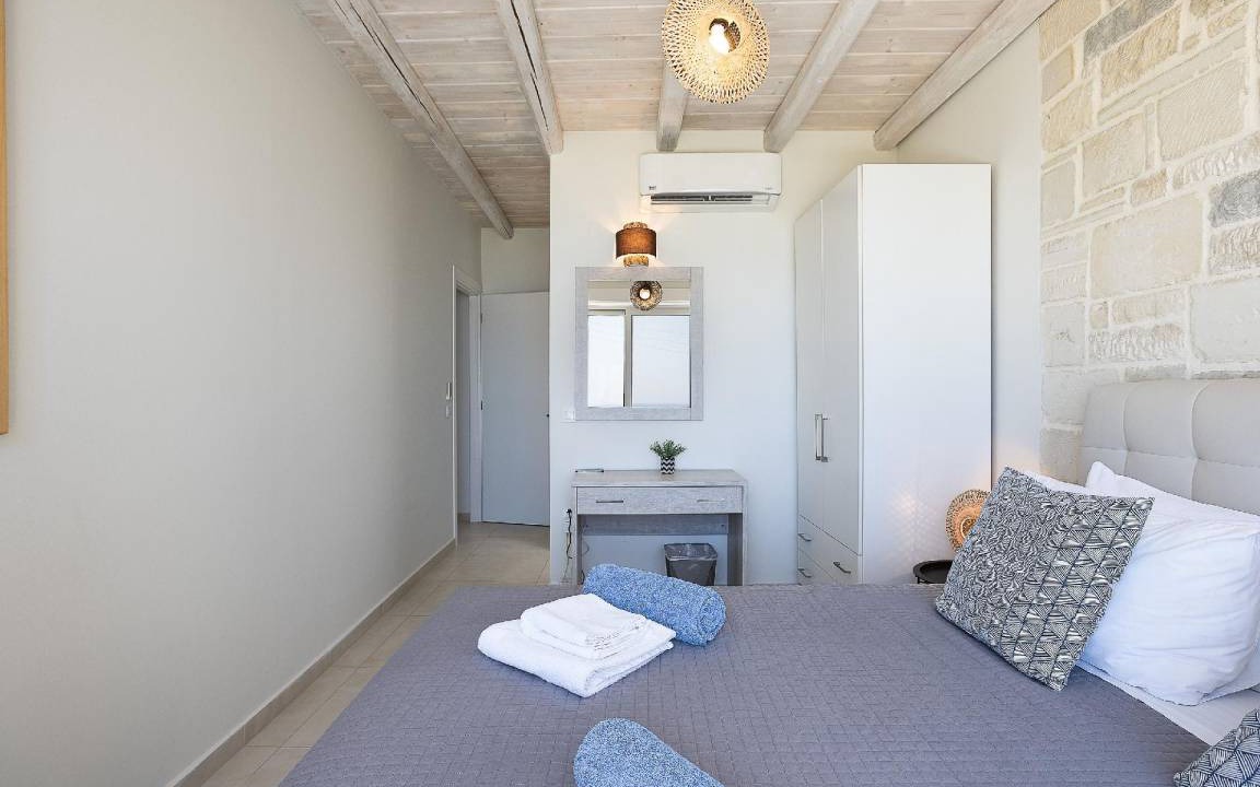 Photo of Bedroom in Limeniskos