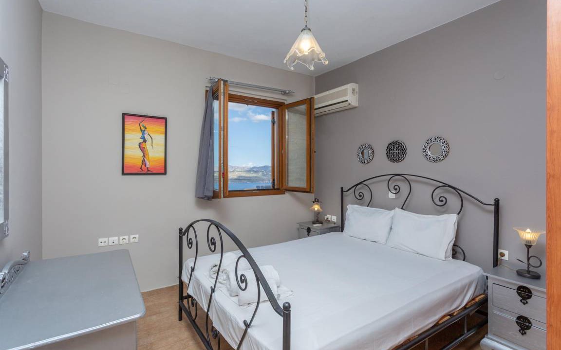 Photo of Bedroom in Megala Chorafia