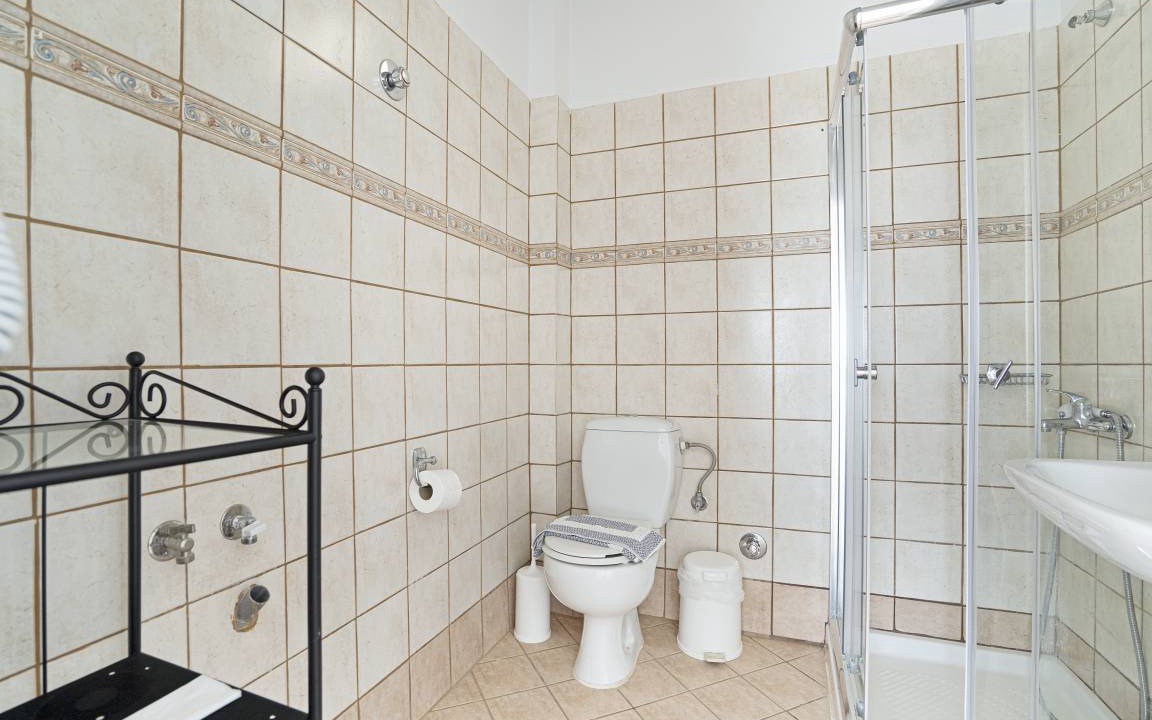 Photo of Bathroom in Parisata