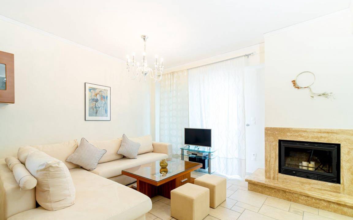 Photo of Livingroom in Kato Diminio