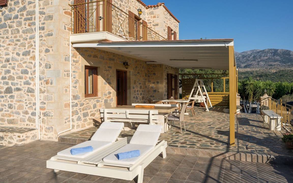 Photo of Patio Balcony in Embrosneros