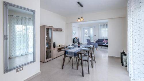 Photo of Others in Soroni