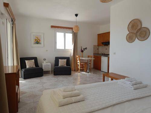 Photo of Others in Amoopi