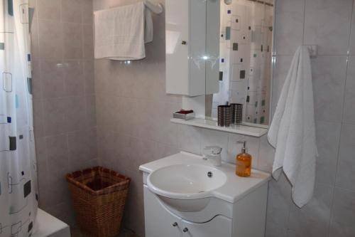Photo of Bathroom in Kefalonia