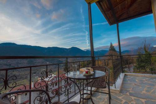 Photo of Patio Balcony in Megalo Chorio