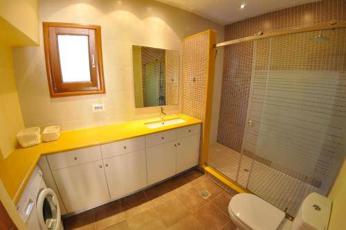 Photo of Bathroom in Agios Georgios Pagon