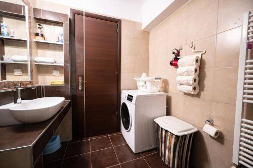 Photo of Bathroom in Evosmos