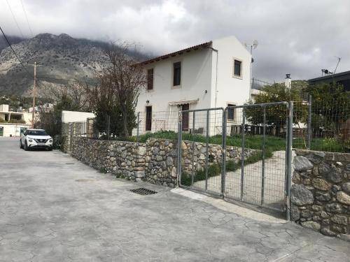 Photo of Buildings in Zaros
