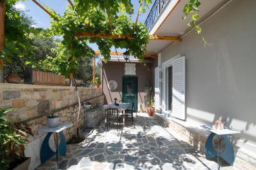 Photo of Patio Balcony in Mouzaki