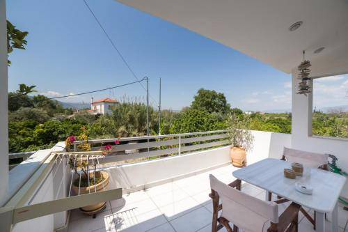 Photo of Patio Balcony in Valimitika