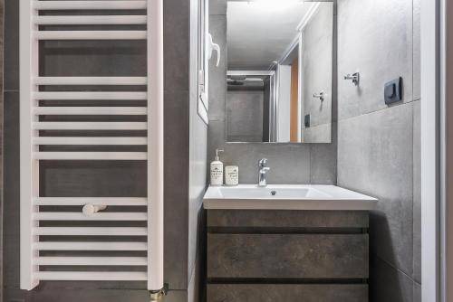 Photo of Bathroom in Exarhia