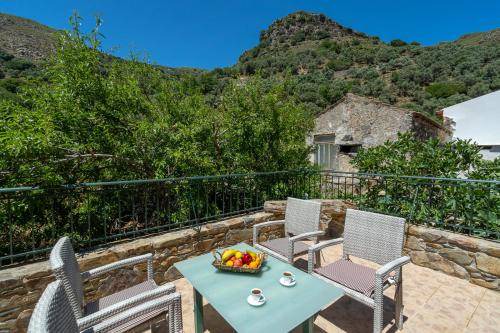 Photo of Patio Balcony in Perivolia