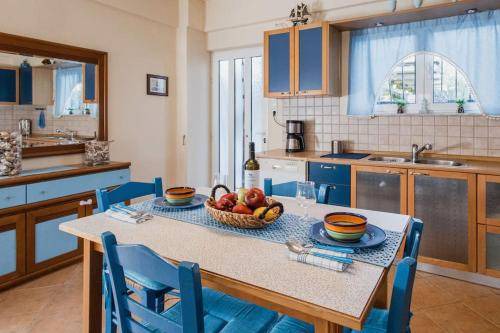 Photo of Kitchen in Minoa Pediada