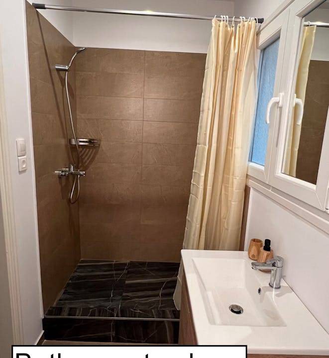 Photo of Bathroom in Omonia