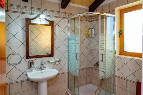Photo of Bathroom in Kamboi
