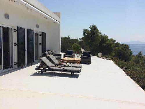 Photo of Others in Limni Vouliagmenis