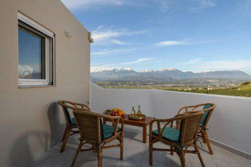 Photo of Patio Balcony in Kouses