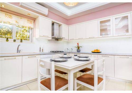 Photo of Kitchen in Pitharion